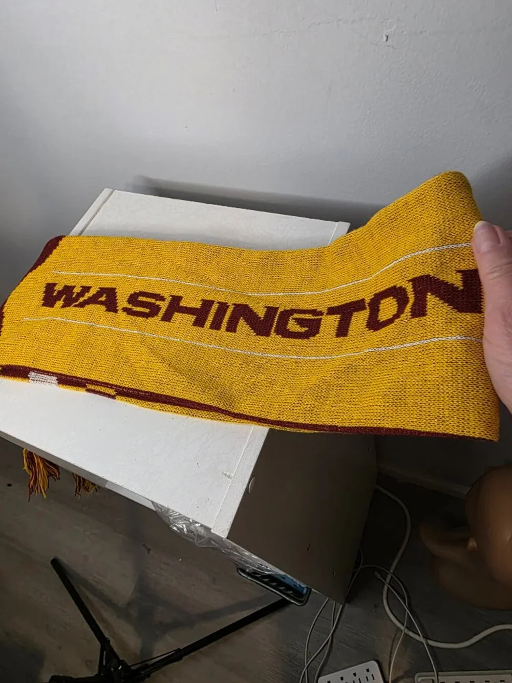 Foco Washington Football Acrylic Fringed Knit Scarf